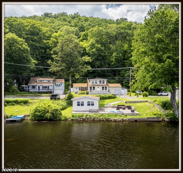 LACKAWANNA LAKEFRONT - Residential