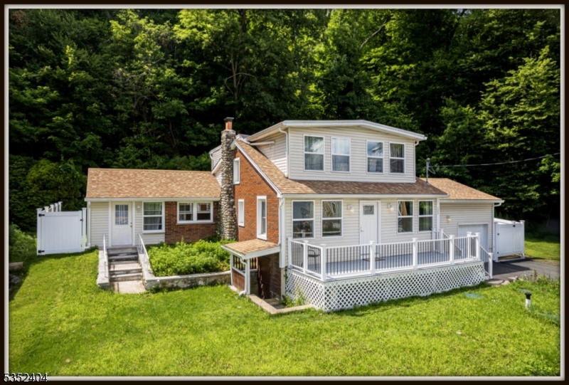 LACKAWANNA LAKEFRONT - Residential