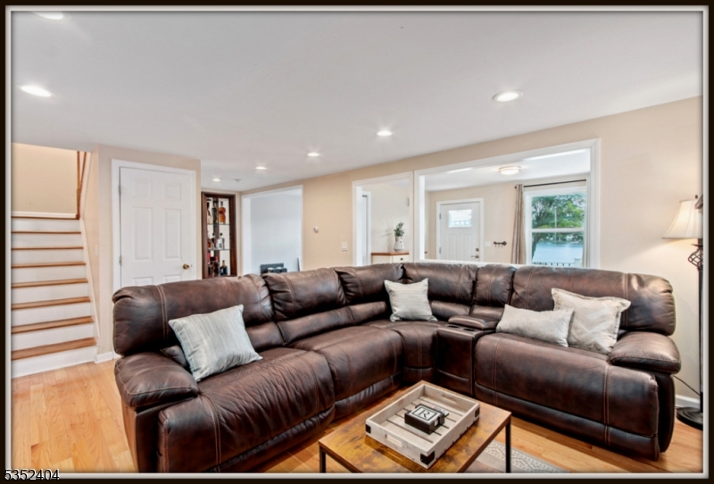 LACKAWANNA LAKEFRONT - Residential