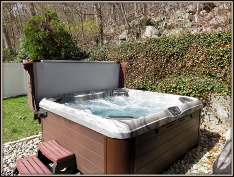 LACKAWANNA LAKEFRONT - Residential