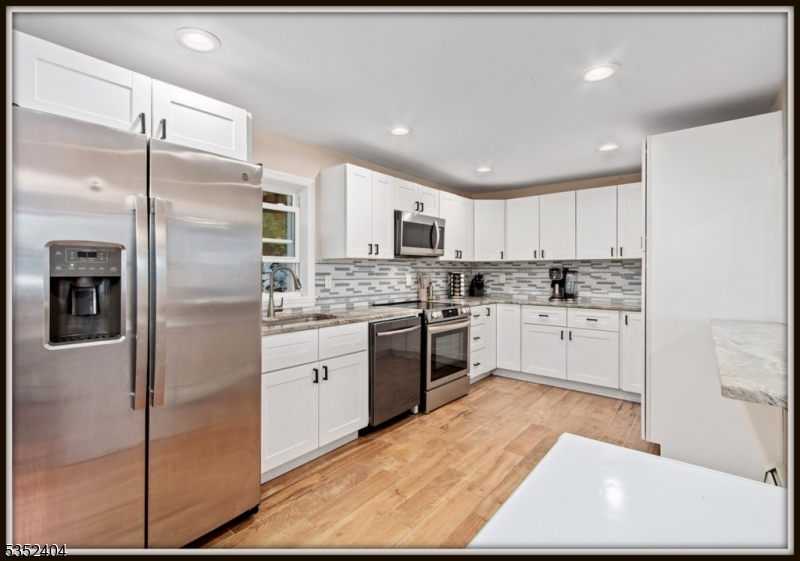 LACKAWANNA LAKEFRONT - Residential