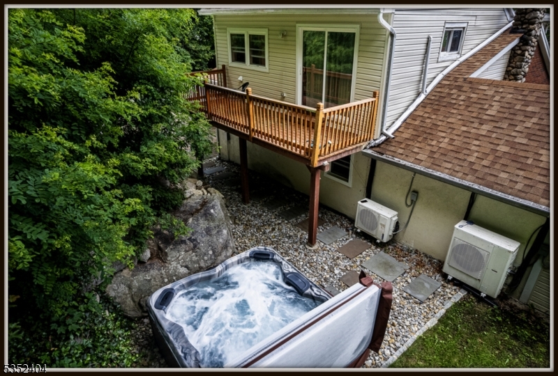 LACKAWANNA LAKEFRONT - Residential