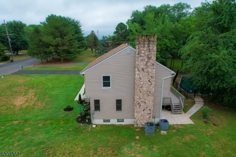 Photo 3 of 27 of 94 Gravel Hill Rd house