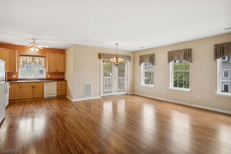 Photo 2 of 20 of 6019 Brookfield Glen Dr 19 condo