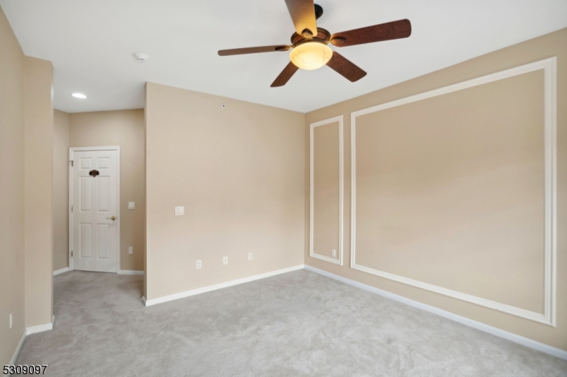 Photo 9 of 20 of 6019 Brookfield Glen Dr 19 condo