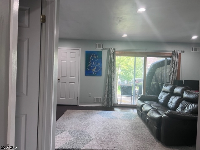 Cross Road - Residential