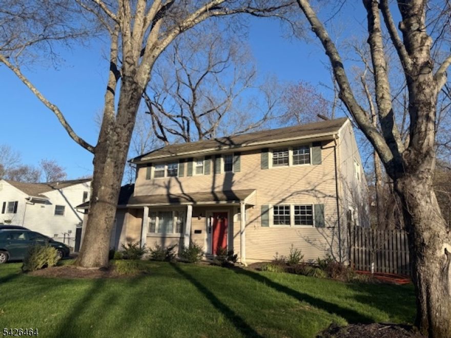Great opportunity for builder or contractor to build a special home in a great neighborhood! Located just three blocks to bus to NYC, two blocks to middle school/high school campus access and 0.5m to AWR Elementary School. Close to NJ Transit and highway access. New Providence offers award winning schools and a vibrant downtown with great restaurants and small businesses. House is being sold strictly as-is. By appointment only.