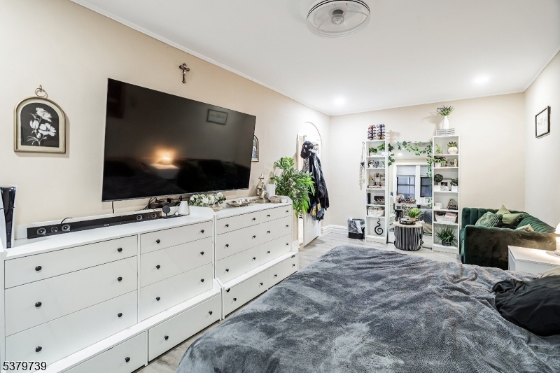 The Madrid - Residential