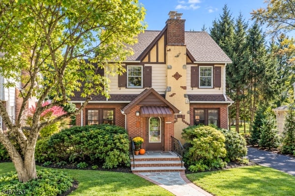 54 VAN DOREN AVE, CHATHAM, NJ 07928 - Image ed31edcc7d9eb70deded45f2d6d4881f/3722362702