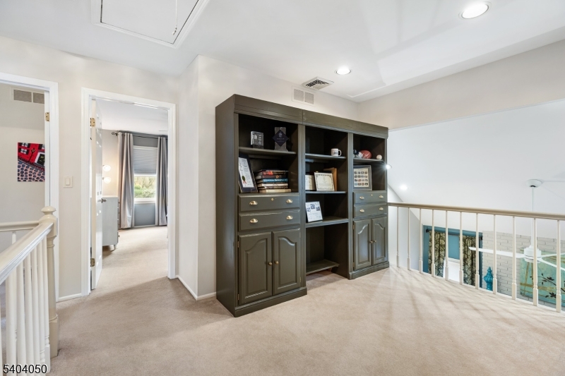 Whitehouse Station - Residential