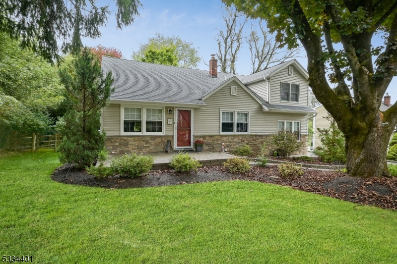 Randolph Twp., New Jersey 07869, United States, 2 Bedrooms Bedrooms, ,2 BathroomsBathrooms,Residential,Pending,10348