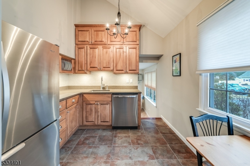 Randolph Twp., New Jersey 07869, United States, 2 Bedrooms Bedrooms, ,2 BathroomsBathrooms,Residential,Pending,10348