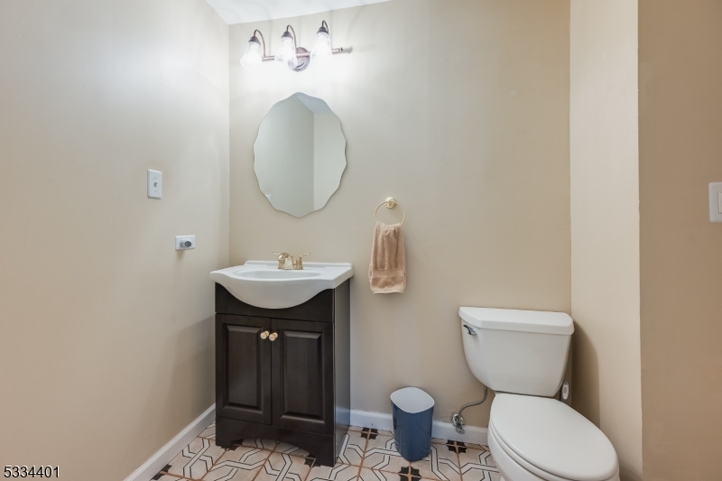 Randolph Twp., New Jersey 07869, United States, 2 Bedrooms Bedrooms, ,2 BathroomsBathrooms,Residential,Pending,10348