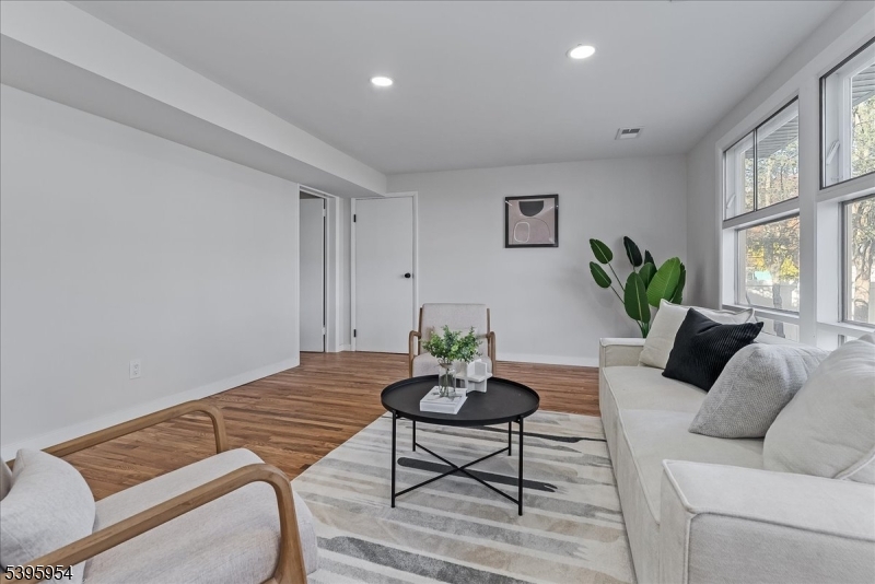 REDWOOD - Residential