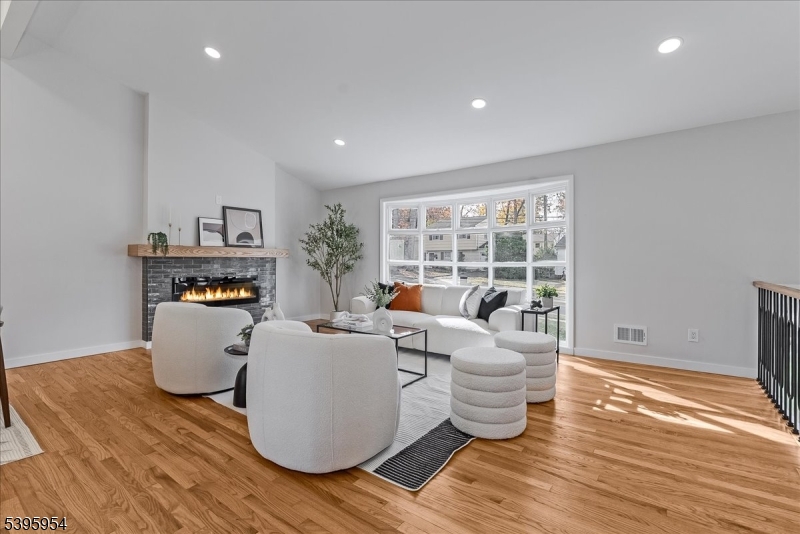 REDWOOD - Residential