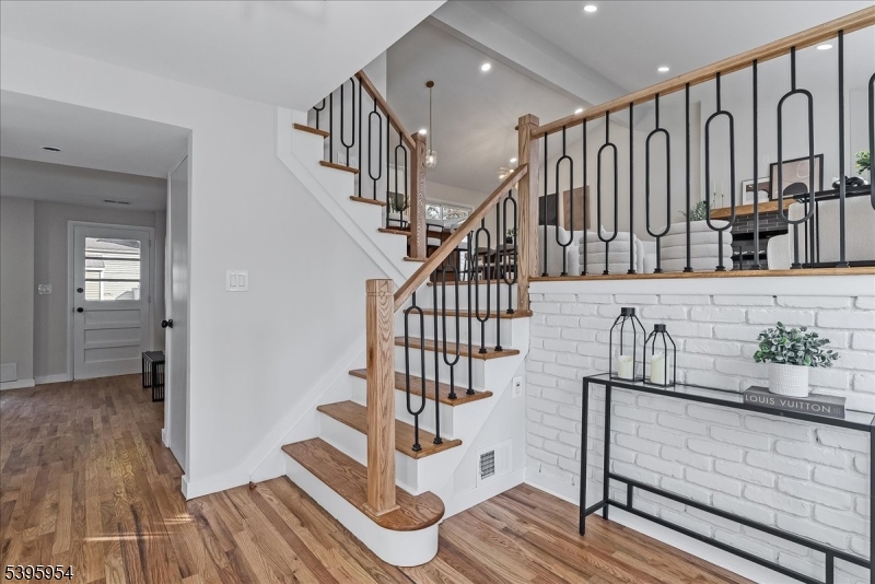 REDWOOD - Residential