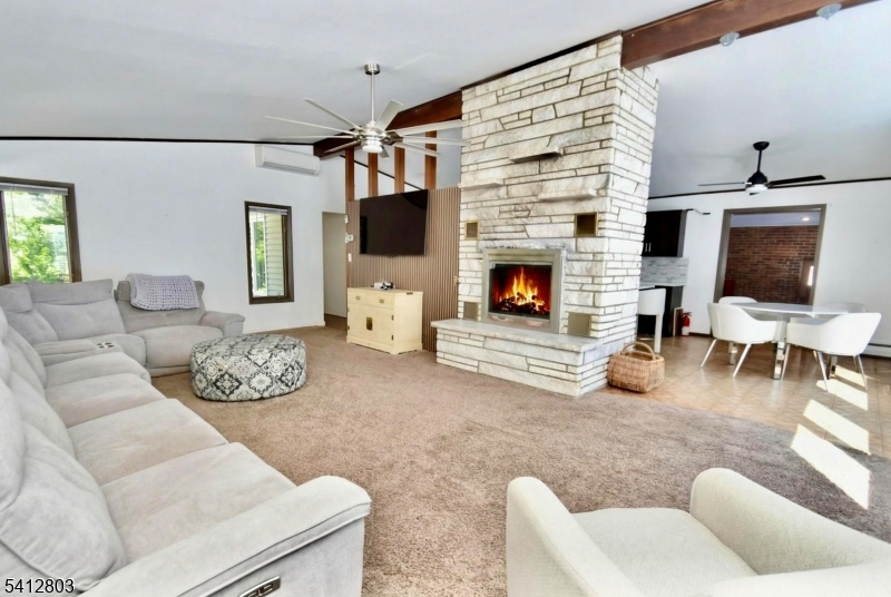 DEER TRAIL LAKE - Residential