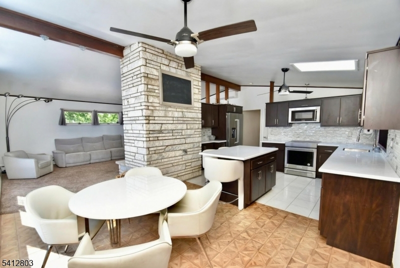 DEER TRAIL LAKE - Residential