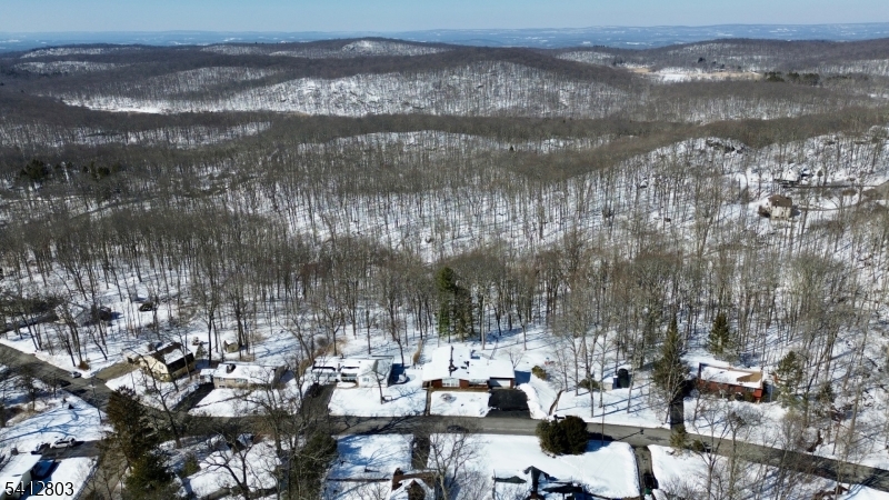DEER TRAIL LAKE - Residential