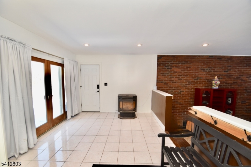 DEER TRAIL LAKE - Residential