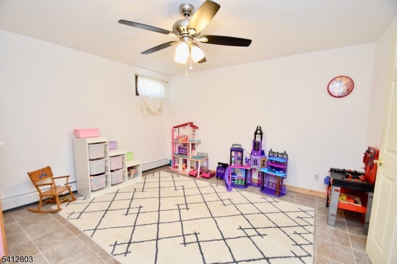 DEER TRAIL LAKE - Residential