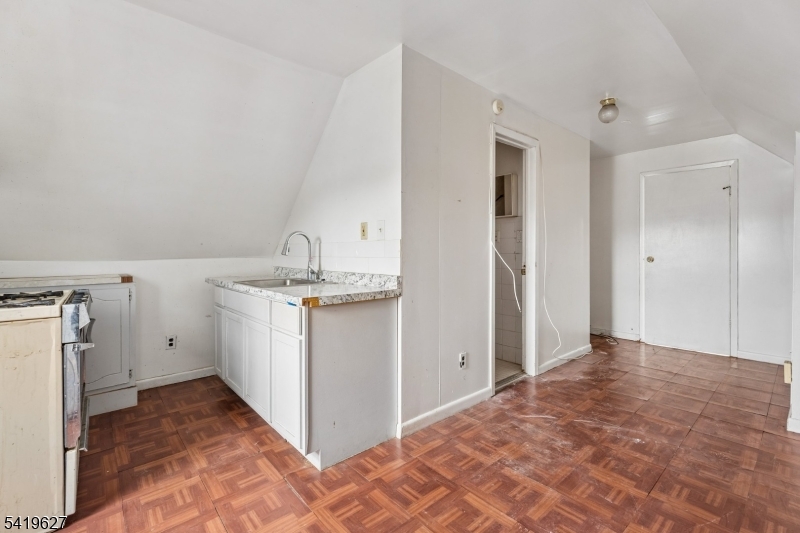 Upper Irvington - Residential Income