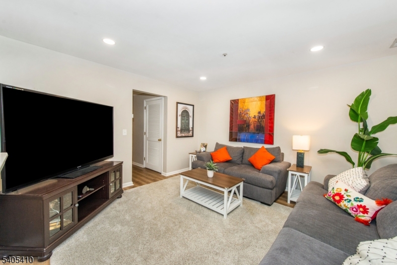 The Glens - Residential