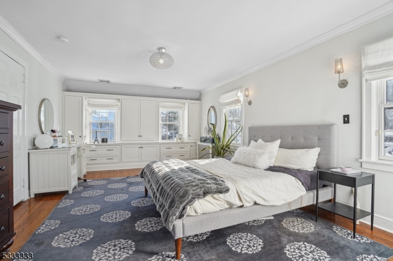 Knollwood - Residential