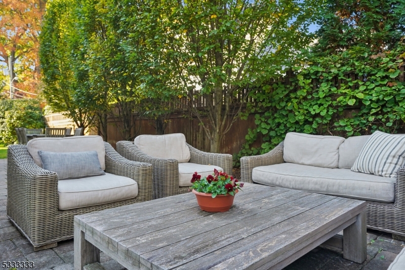 Knollwood - Residential