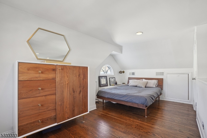 Knollwood - Residential