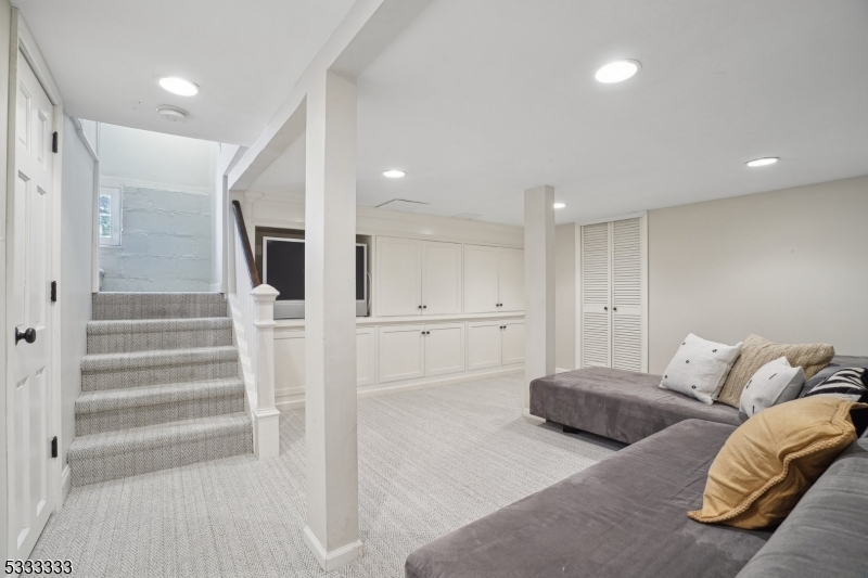 Knollwood - Residential