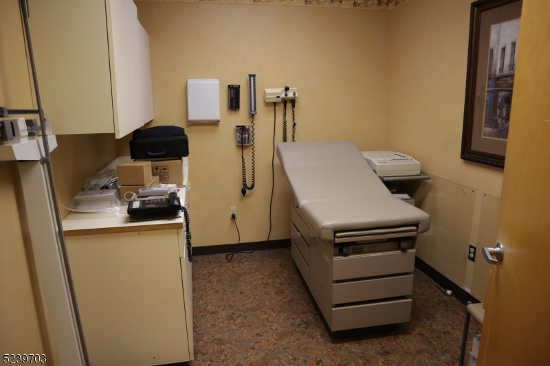 Bedminster Twp., New Jersey 07921, United States, ,Commercial,Active,71176