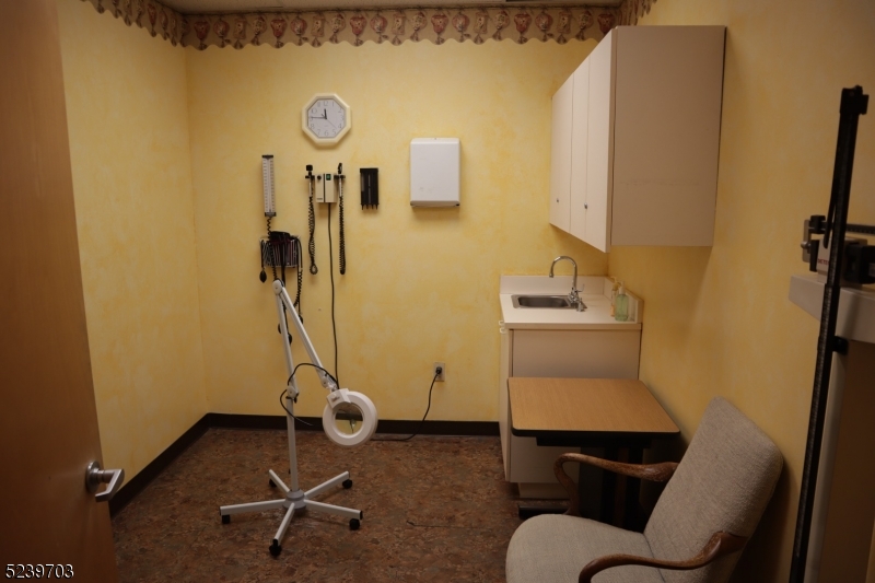 Bedminster Twp., New Jersey 07921, United States, ,Commercial,Active,71176