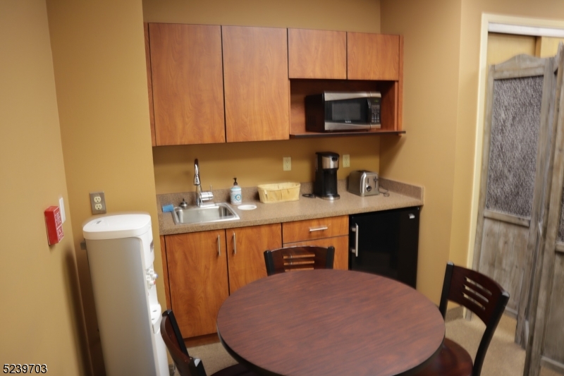 Bedminster Twp., New Jersey 07921, United States, ,Commercial,Active,71176