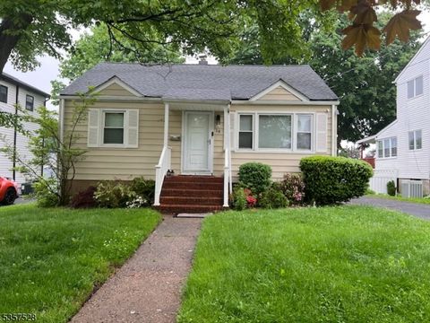 18 Livingston St, Clifton City, NJ 07013 - MLS#: 3962647