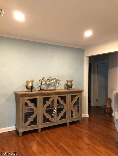 18 Livingston St
