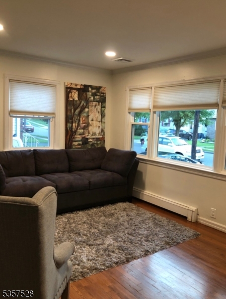 18 Livingston St