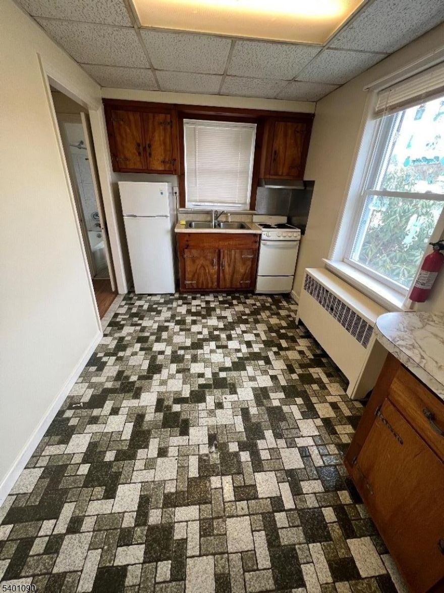 Charming small 2-bedroom in the heart of Randolph, steps from shops and restaurants. Bright, cozy, and close to everything for easy in-town living.