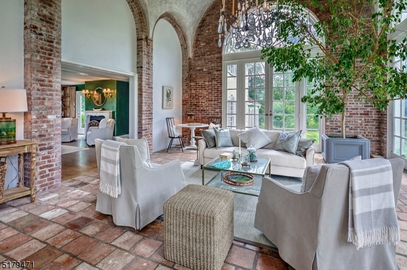 Hunt Country - Residential