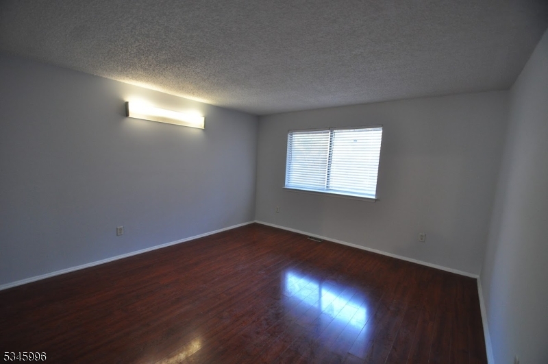 Edison Glen - Residential