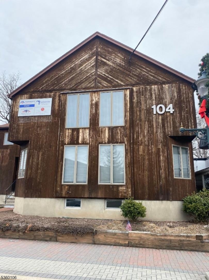 Broadway - Commercial Lease