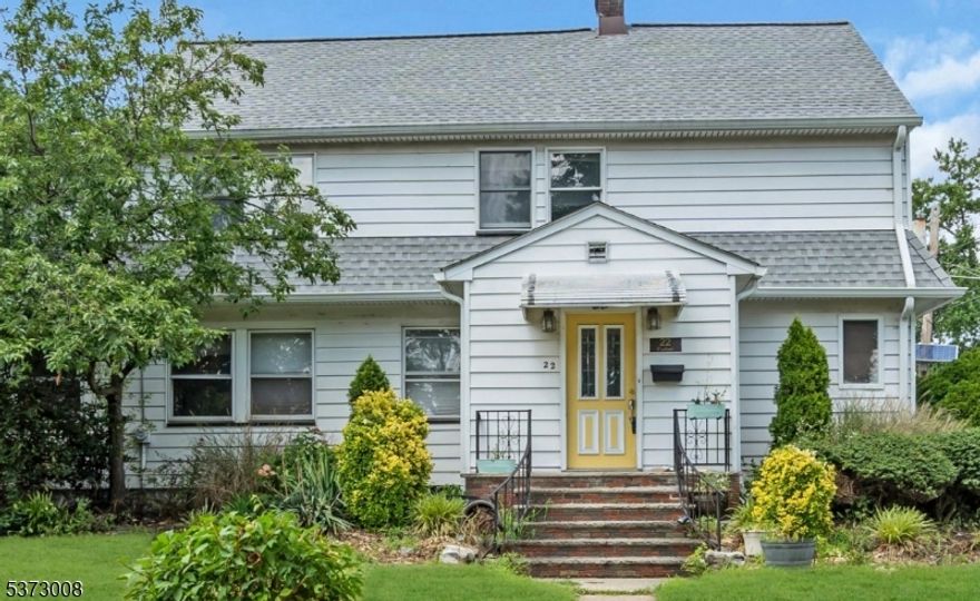 Welcome to this charming colonial home with plenty of living space! On the 1st floor, you'll find a cozy foyer that leads to the living room. To the right is the dining room, and on the left side of the living room is a big dinette and a kitchen. Upstairs, there are 4 bedrooms, a hallway full bathroom, and a master bathroom. Downstairs, there's an unfinished basement with a bathroom that holds endless possibilities. The backyard is large and sits on a huge 7280SF corner lot, perfect for enjoying the outdoors!