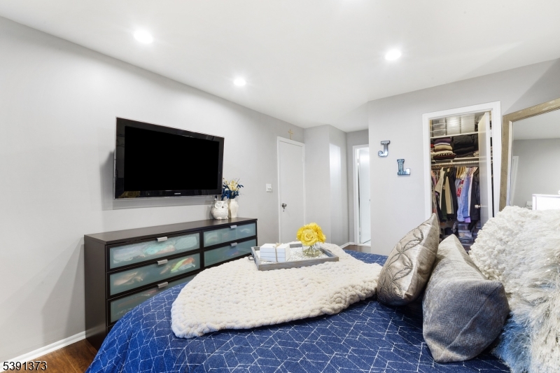 The Pointe - Residential