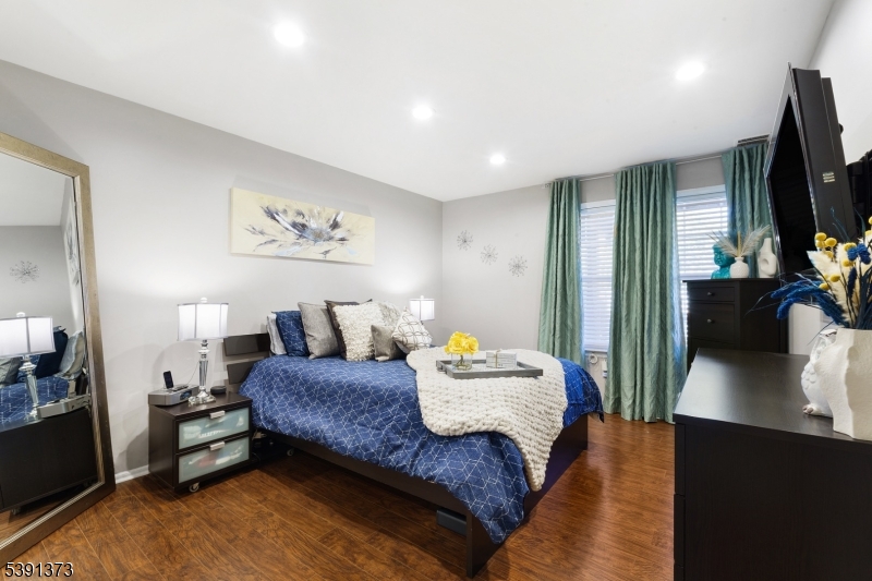 The Pointe - Residential