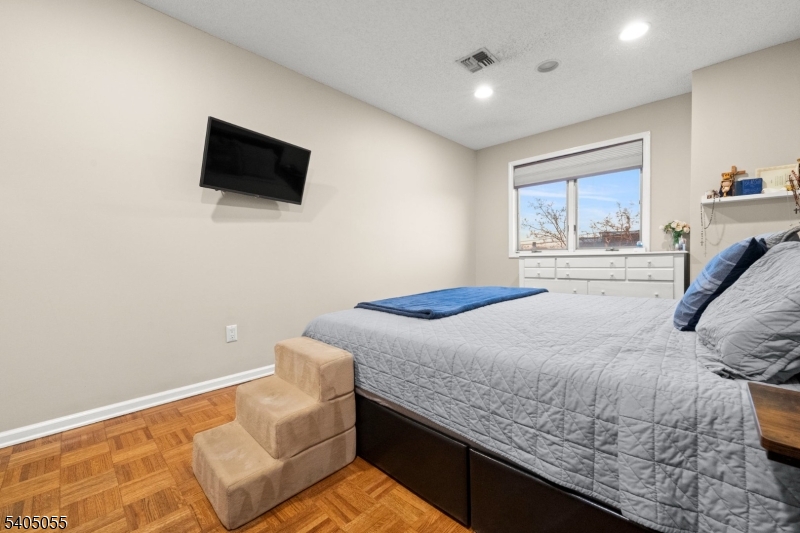 Wilson Towers - Residential