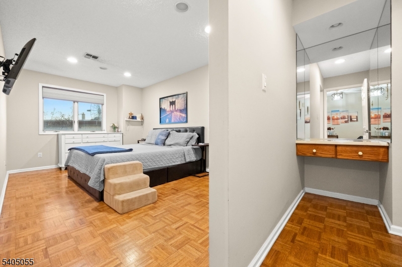 Wilson Towers - Residential