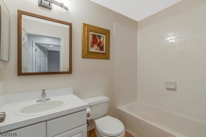 THE HILLS/ FOUR OAKS - Residential