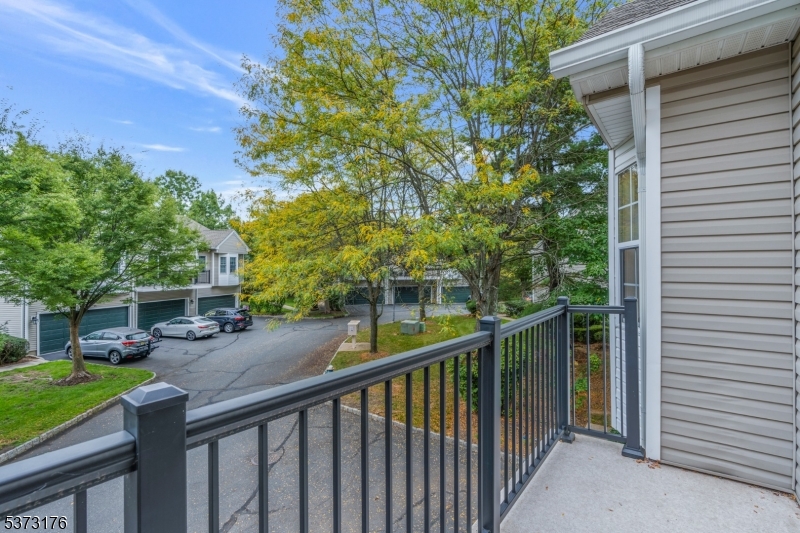 THE HILLS/ FOUR OAKS - Residential