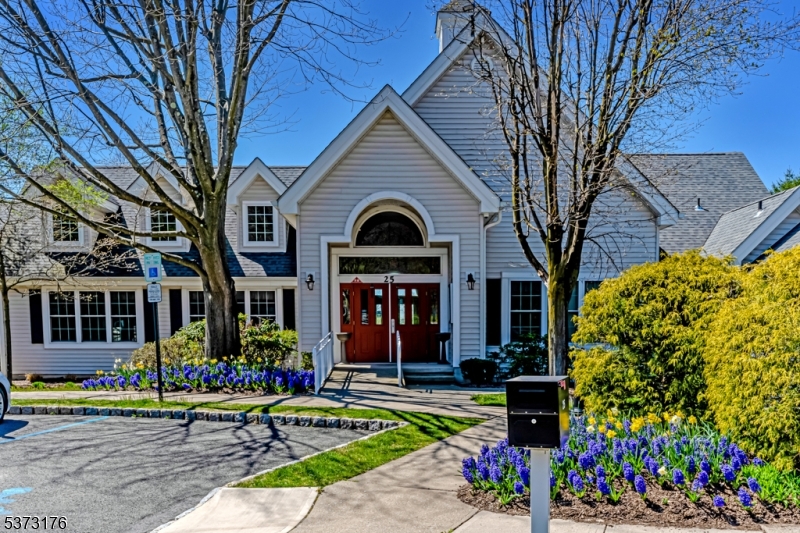 THE HILLS/ FOUR OAKS - Residential