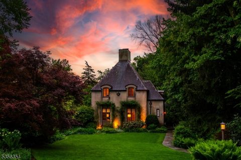 99 S Mountain Ave Montclair Twp. NJ 07042